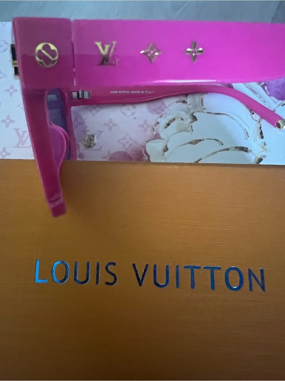 Louis Vuitton Pink Purple Mirrored Shield Sunglasses brand New LV